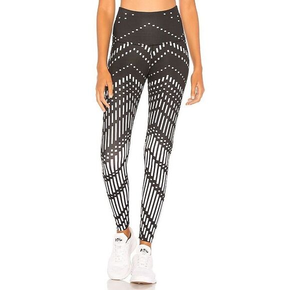 Beyond Yoga Lux High Waisted Midi Legging in Pixelated Arrows Size S‎ - Picture 1 of 11